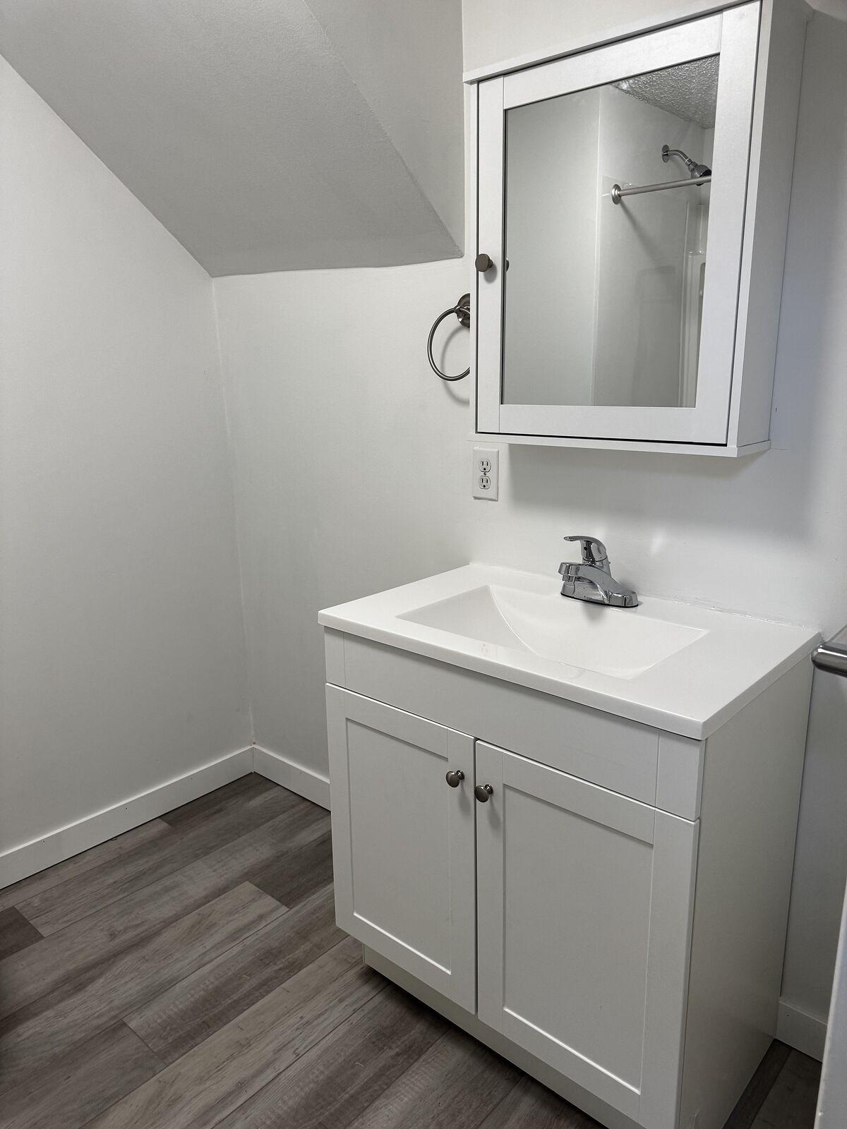 Calgary 2 bedrooms Basement for rent. Property photo: 25185-1