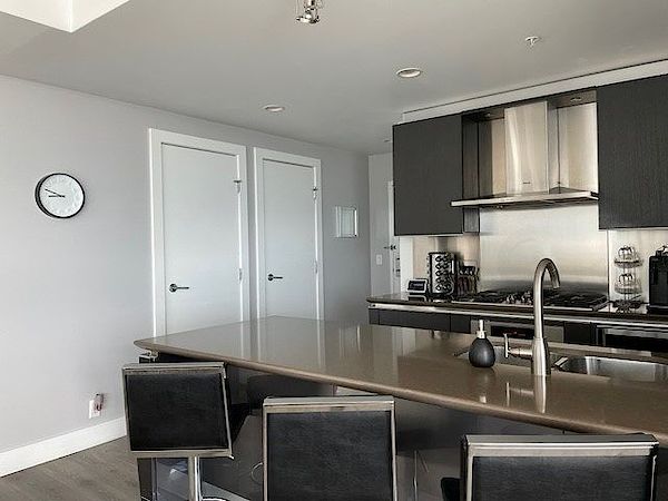 Calgary 2 bedrooms Condo Unit for rent. Property photo: 25658-2