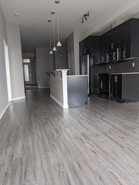 Immaculate 2 bedroom condo