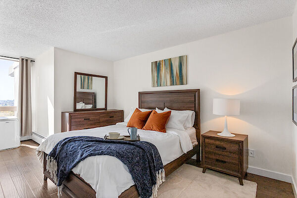Edmonton 2 bedrooms Condo Unit for rent. Property photo: 275178-2