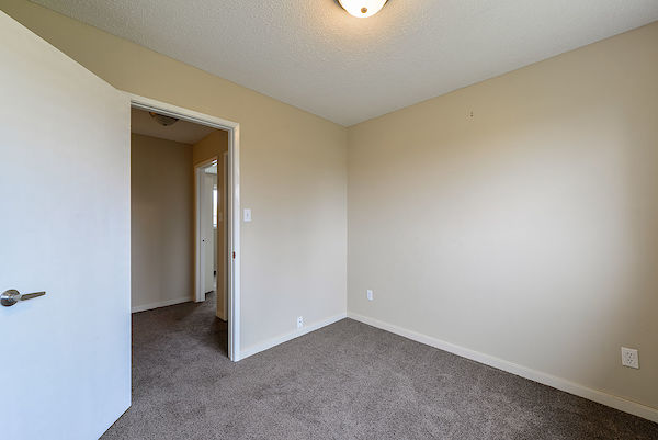 Edmonton 3 bedrooms Townhouse for rent. Property photo: 288649-3