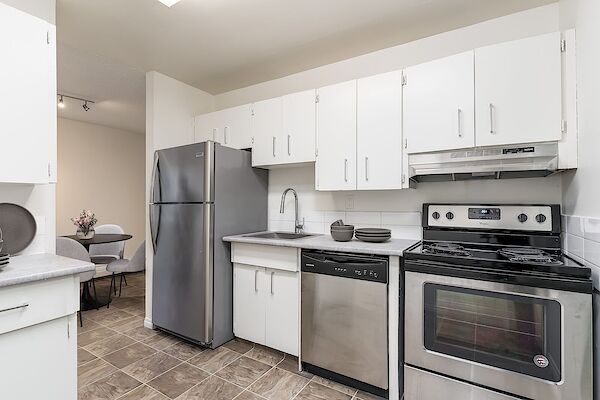 Edmonton 1 bedrooms Apartment for rent. Property photo: 288673-2