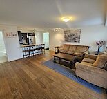 EXECUTIVE  2 BEDROOMS AND 2 BATHROOM Corner UNIT WITH A/C