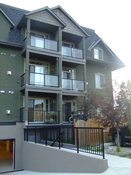 Calgary 1 bedroom Condo Unit for rent. Property photo: 292090-1