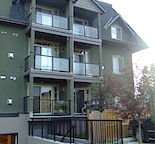 DOWNTOWN, SAIT - Bright Top-Floor Corner Unit in Tuxedo – Available 07/15