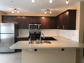 Calgary 3 bedrooms House for rent. Property photo: 294088-1