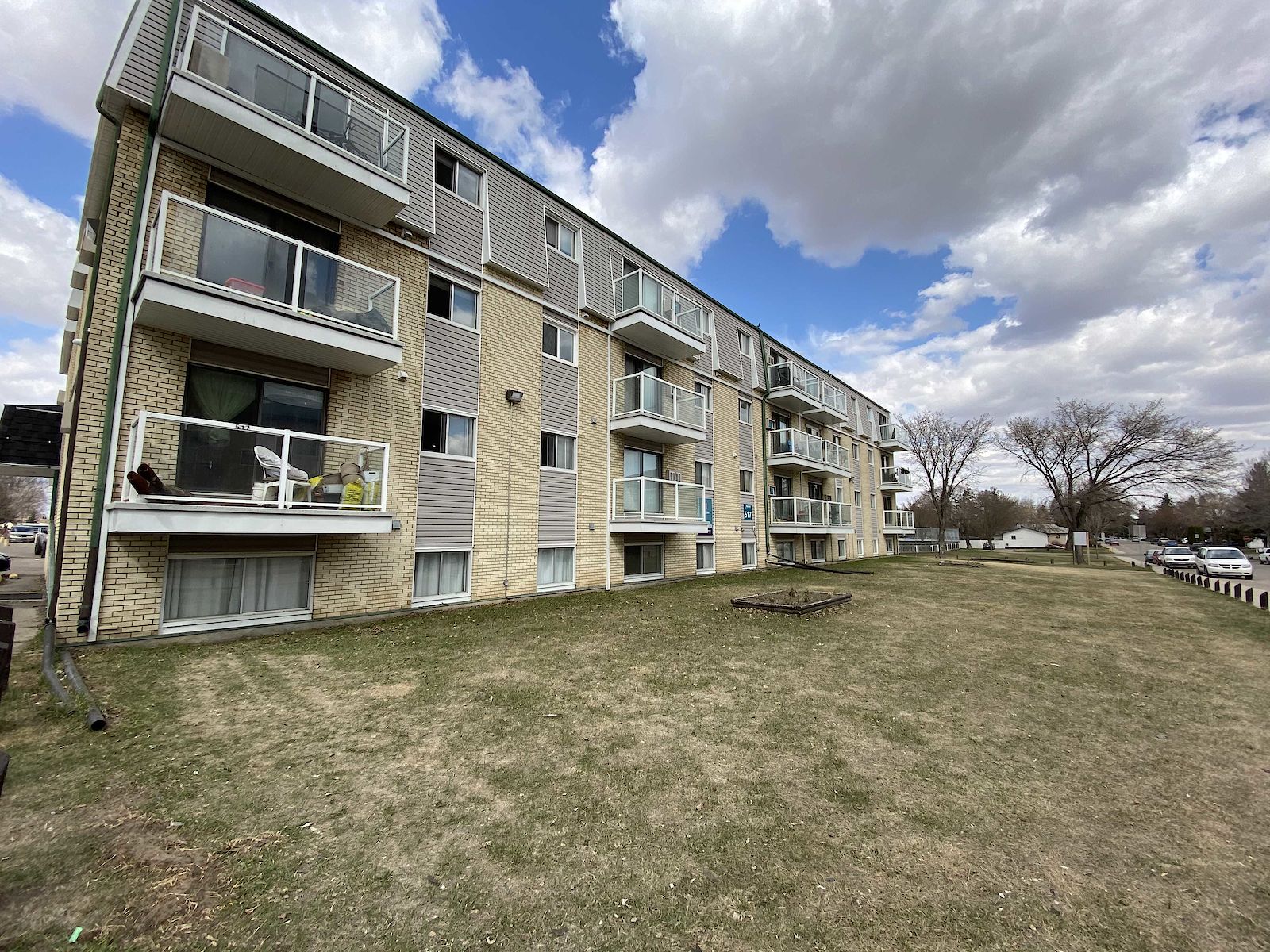 Saskatoon 1 bedrooms Apartment for rent. Property photo: 294117-1