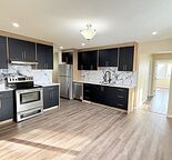 Newly renovated spacious 2BR Duplex main floor