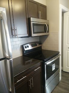 Calgary 2 bedrooms Condo Unit for rent. Property photo: 296589-2