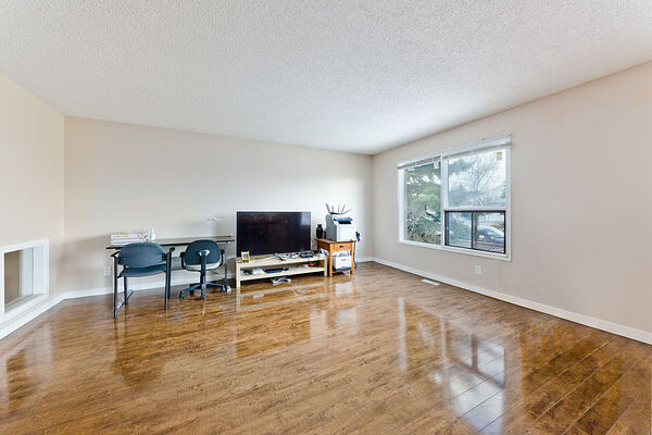 Calgary 2 bedrooms Main Floor for rent. Property photo: 299507-3
