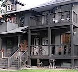 2-Bedroom Suite in Mission/Cliff Bungalow