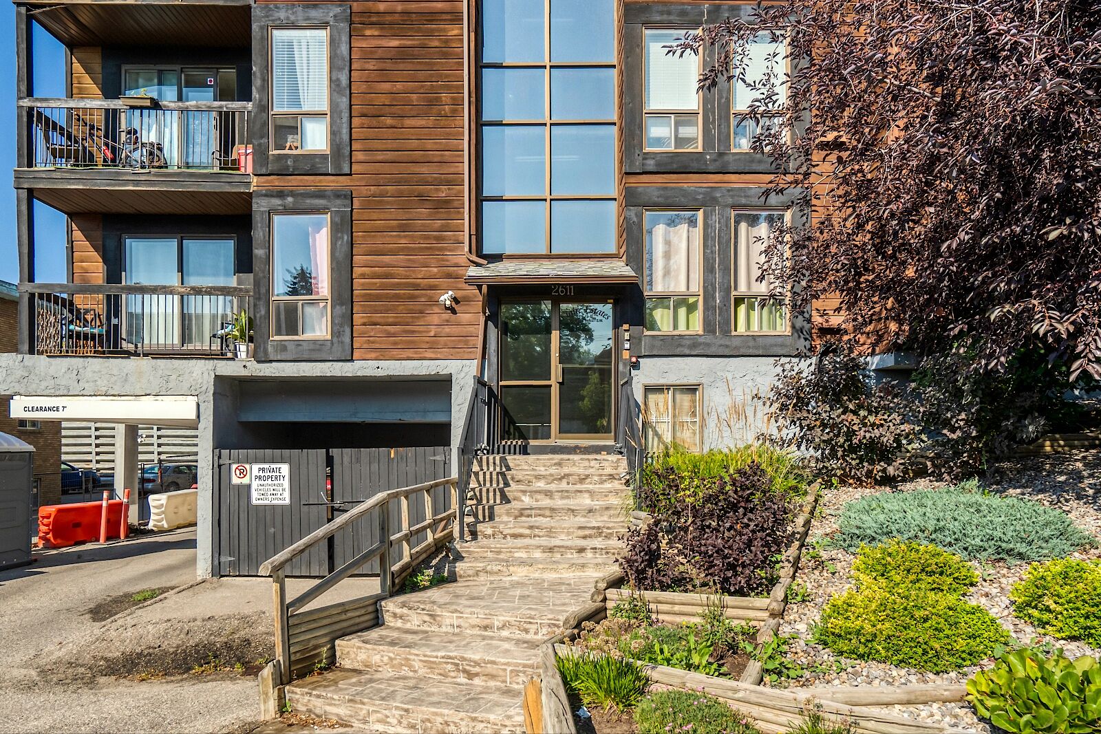 Calgary 1 bedroom Condo Unit for rent. Property photo: 302260-1
