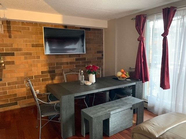 Calgary 1 bedroom Condo Unit for rent. Property photo: 303358-1