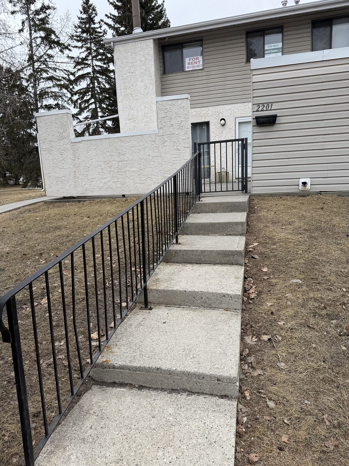 Calgary 3 bedrooms Townhouse for rent. Property photo: 303519-1