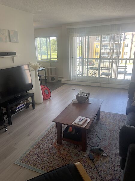 Calgary 1 bedroom Apartment for rent. Property photo: 30405-3