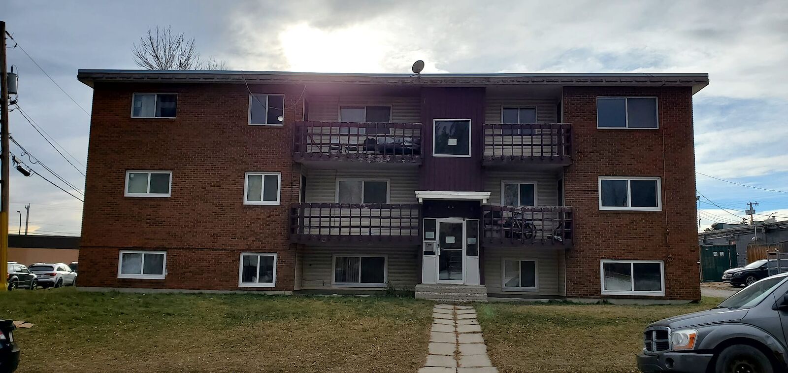 Calgary 3 bedrooms Apartment for rent. Property photo: 304242-1
