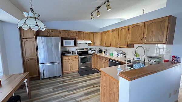 Calgary 3 bedrooms House for rent. Property photo: 305366-3