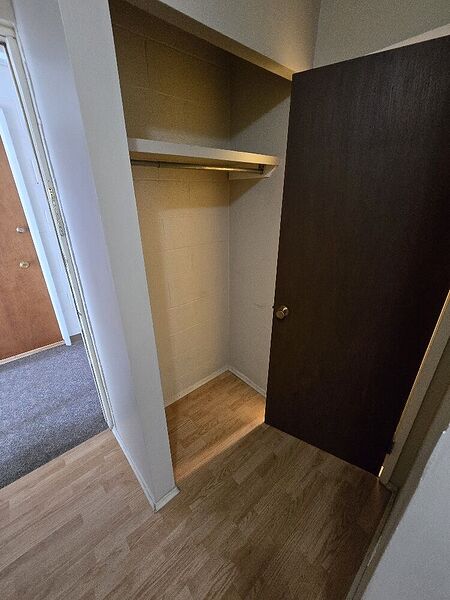 Calgary 1 bedroom Apartment for rent. Property photo: 305982-3
