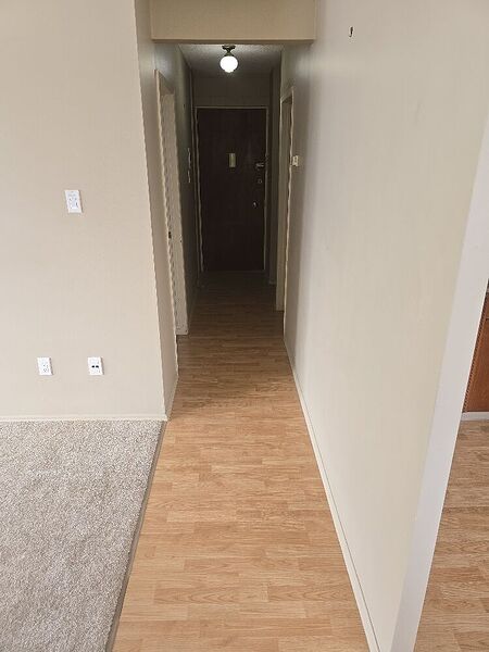 Calgary 1 bedroom Apartment for rent. Property photo: 305982-2