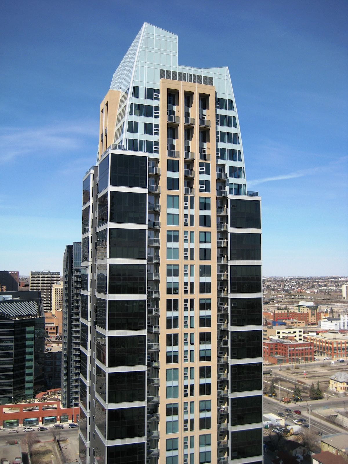 Calgary 2 bedrooms Condo Unit for rent. Property photo: 306337-1