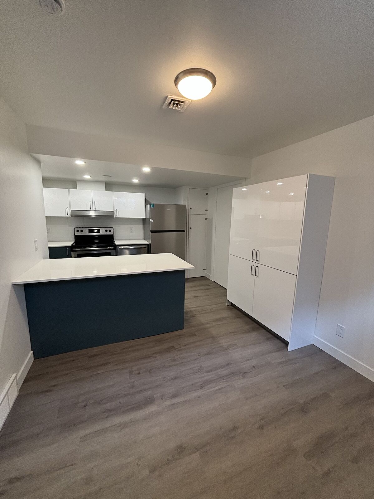 Calgary 1 bedroom Basement for rent. Property photo: 306451-1