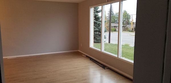 Calgary 3 bedrooms Duplex for rent. Property photo: 306483-2