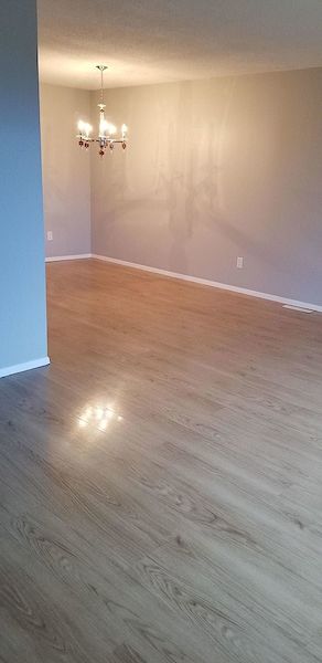 Calgary 3 bedrooms Duplex for rent. Property photo: 306483-3