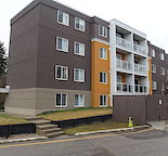 Beautiful Upgraded 2-Bedroom Condo in Greenview!