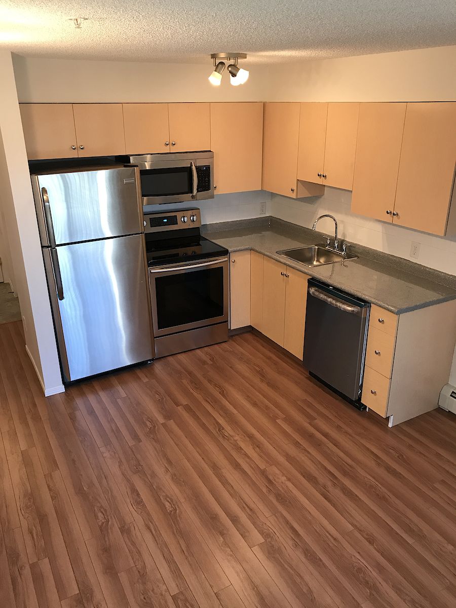 Calgary 1 bedroom Condo Unit for rent. Property photo: 308365-1