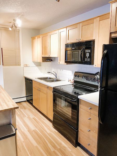 Calgary 2 bedrooms Condo Unit for rent. Property photo: 308767-3