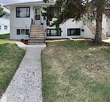 Location!!! Close to Chinook Mall, Mins Drive to Downtown of Calgary,  2 Beds