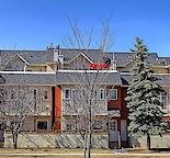 Spacious Townhouse in Sunnyside (Peace Bridge)
