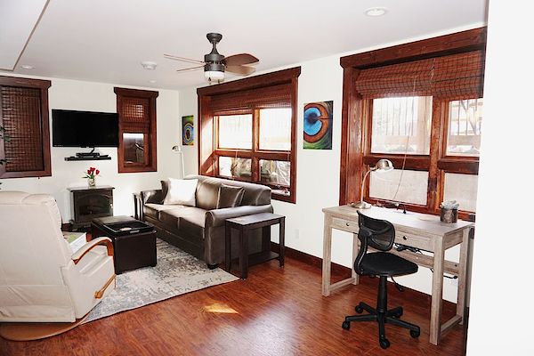 Calgary 1 bedroom Basement for rent. Property photo: 310469-3