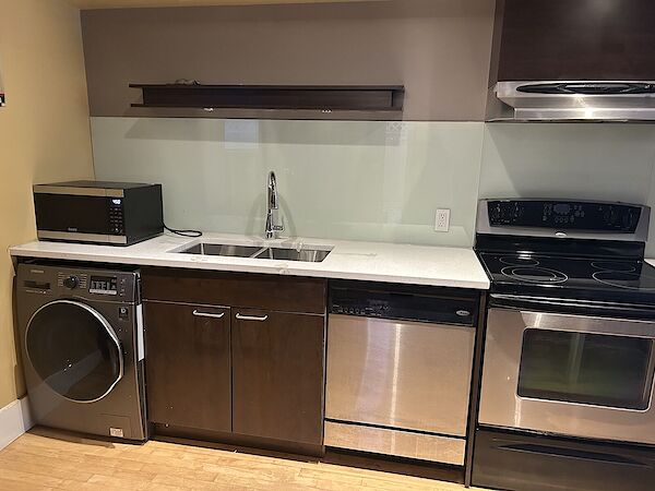 Calgary 1 bedroom Condo Unit for rent. Property photo: 311294-2