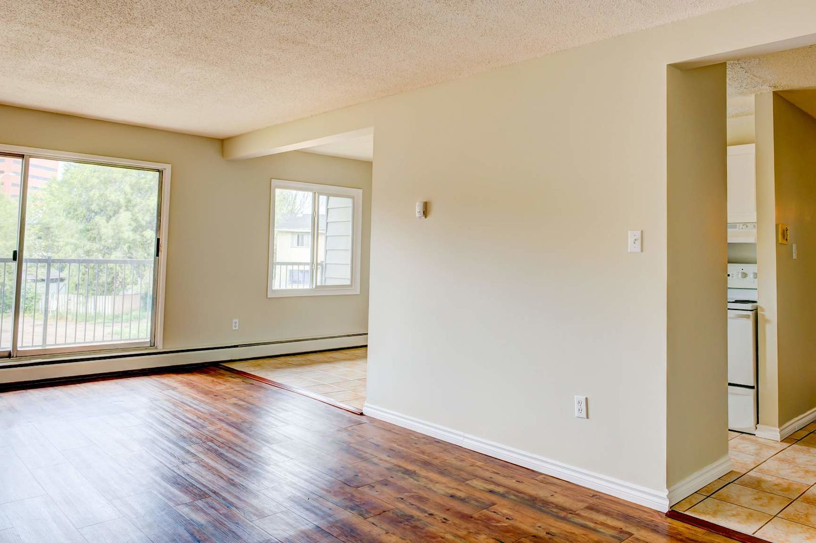 Fort McMurray bachelor bedrooms Apartment for rent. Property photo: 311315-1