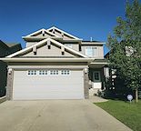 GREAT DEAL! 5 Bed Spacious Home, Walkable, Easy Transit, Finished Basement