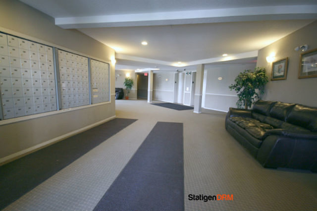 Calgary 2 + Den bedrooms Condo Unit for rent. Property photo: 313445-1