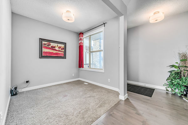 Calgary 3 bedrooms House for rent. Property photo: 313845-3