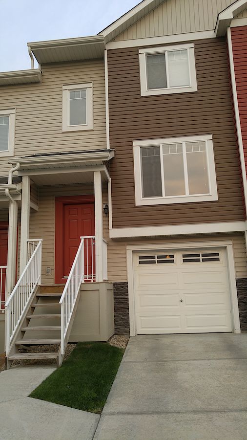 Calgary 3 bedrooms Townhouse for rent. Property photo: 314098-1