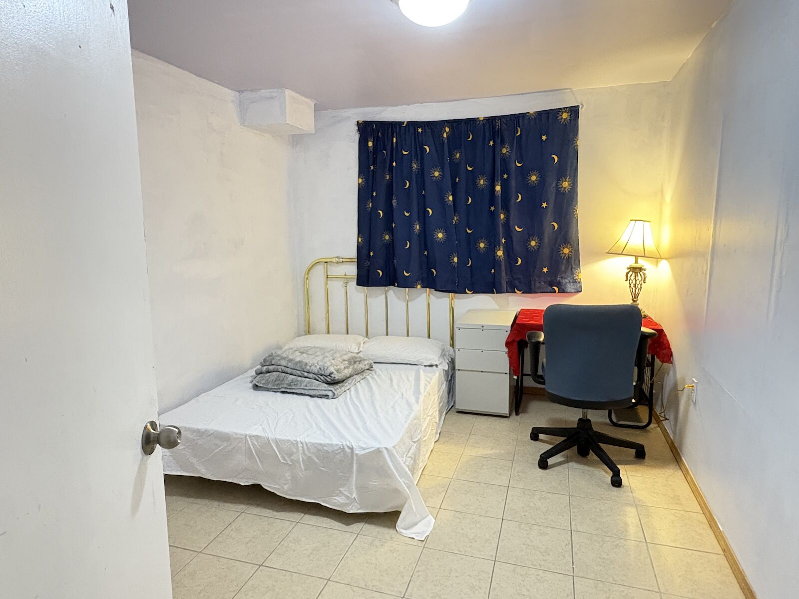 Calgary 1 bedroom Room For Rent for rent. Property photo: 315285-1