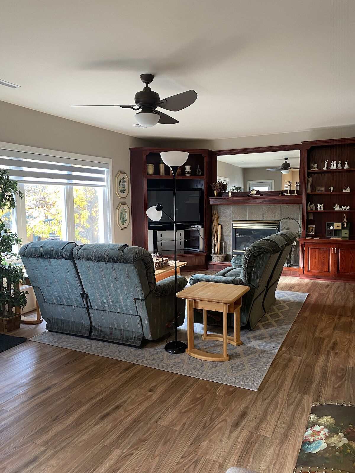 Calgary 2 bedrooms Main Floor for rent. Property photo: 316487-1