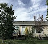 KENSINGTON/WEST HlLLHURST -  LARGE 2 BDRM  with Office/Den  & ONE CAR GARAGE — West Hillhurst, Calgary