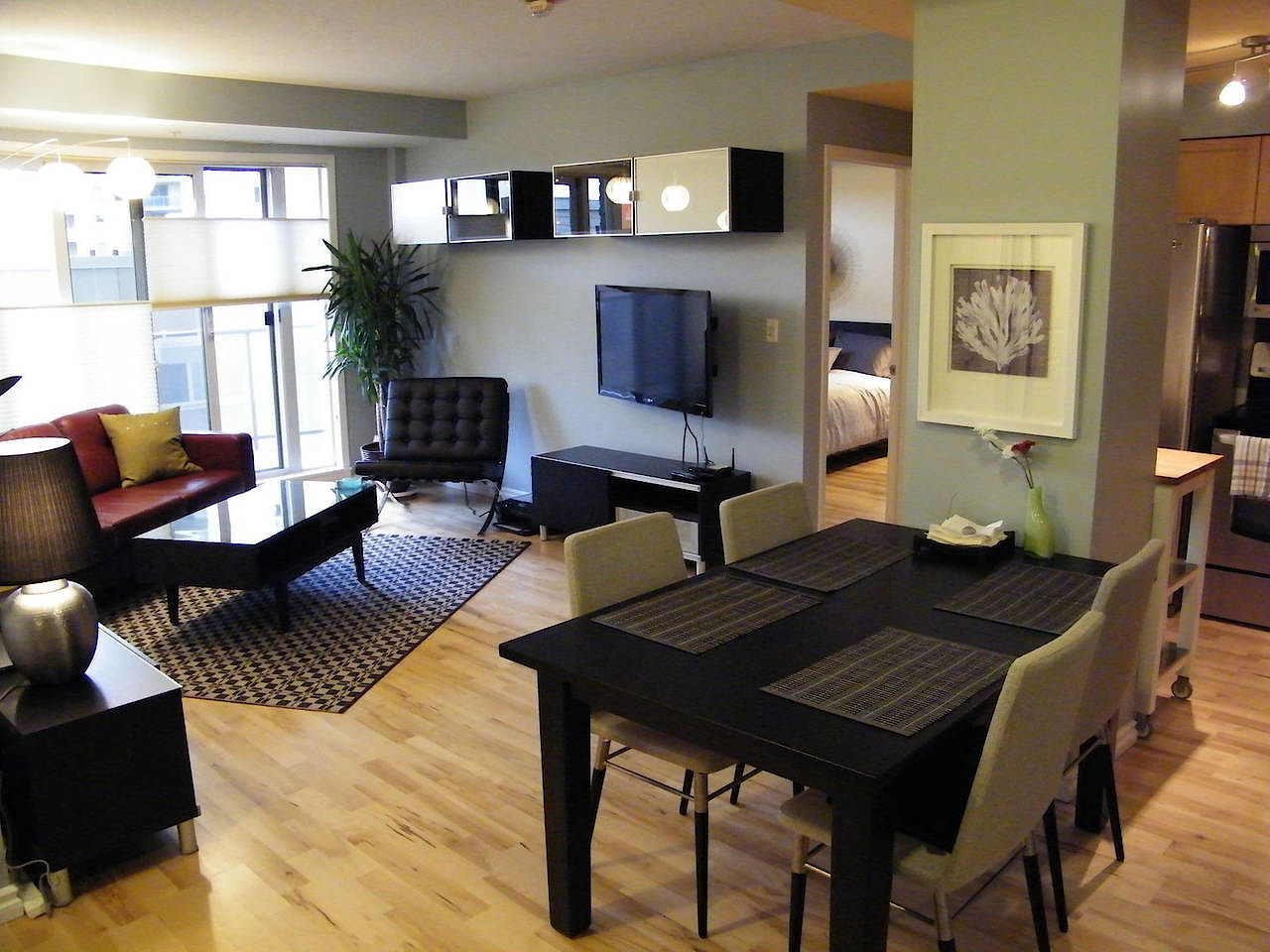 Calgary 2 bedrooms Condo Unit for rent. Property photo: 319485-1