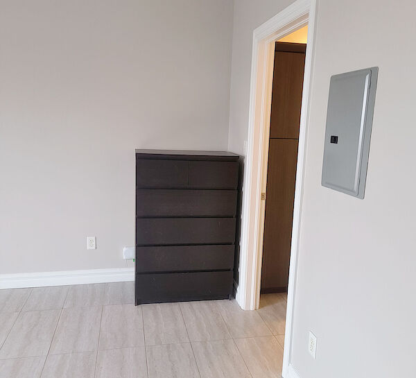 Moncton studio Apartment for rent. Property photo: 321543-3