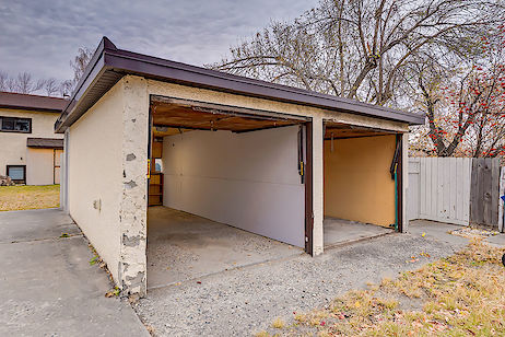 Calgary  bedrooms Storage for rent. Property photo: 322557-2
