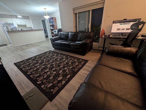 Calgary 2 bedrooms Room For Rent for rent. Property photo: 322605-3