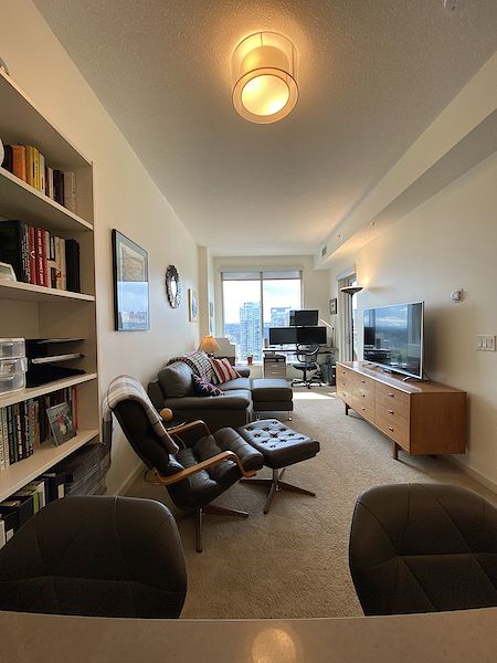 Calgary 1 bedroom Condo Unit for rent. Property photo: 322834-2