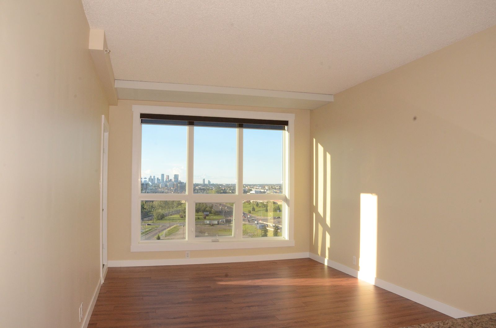 Calgary 1 bedroom Condo Unit for rent. Property photo: 323513-1