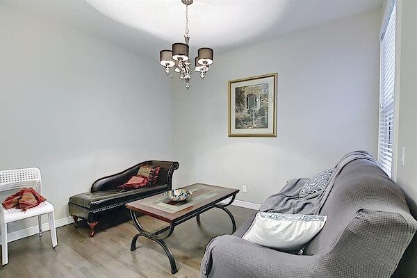 Calgary 4 bedrooms House for rent. Property photo: 323806-3