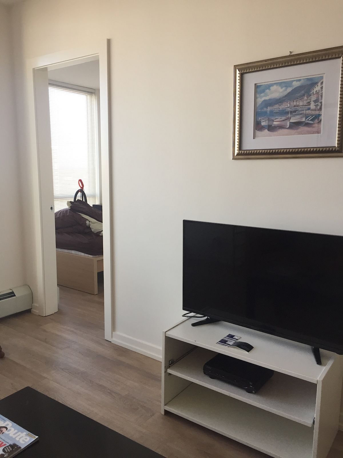 Calgary 2 bedrooms Condo Unit for rent. Property photo: 324552-1